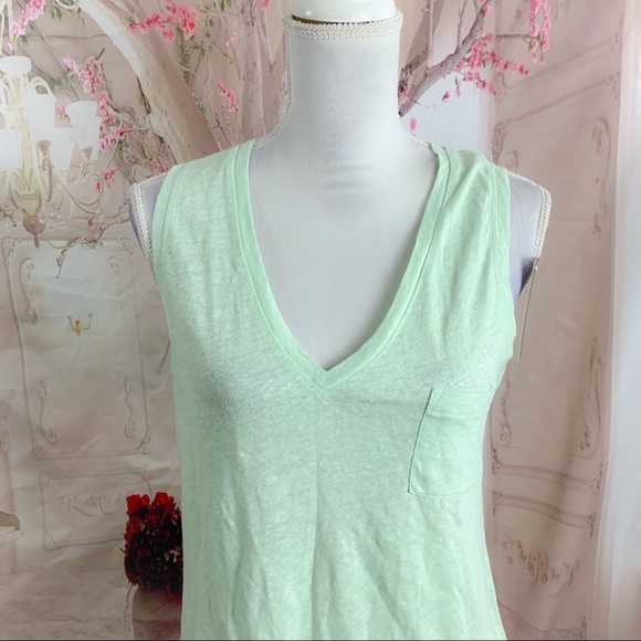 NEW J Crew Knit Good V Neck Linen Tee in Green - Picture 3 of 10